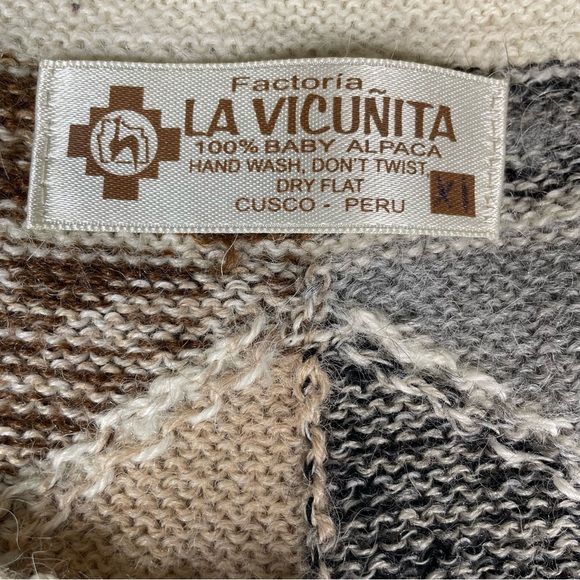 La Vicunita Baby Alpaca Multi Colored Cardigan Abstract print Sweater XL - Picture 4 of 11